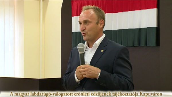 A magyar labdarúgó-válogatott erőnléti edzőjének tájékoztatója Kapuváron